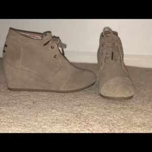 Toms wedges